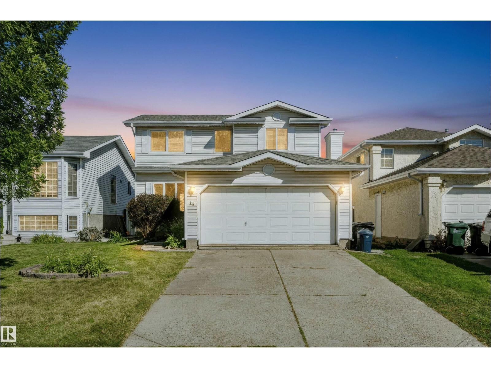 Property Photo:  43 Dalton Wy  AB T8H 1T5 