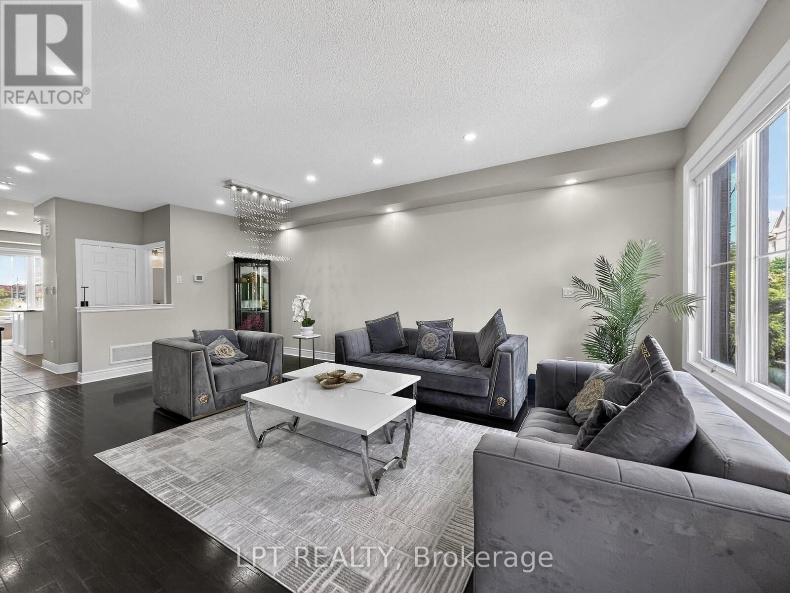 Property Photo:  44 Cedar Lake Crescent  ON L6Y 0P9 