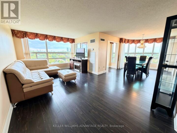Property Photo:  7905 Bayview Avenue 1022  ON L3T 7N3 