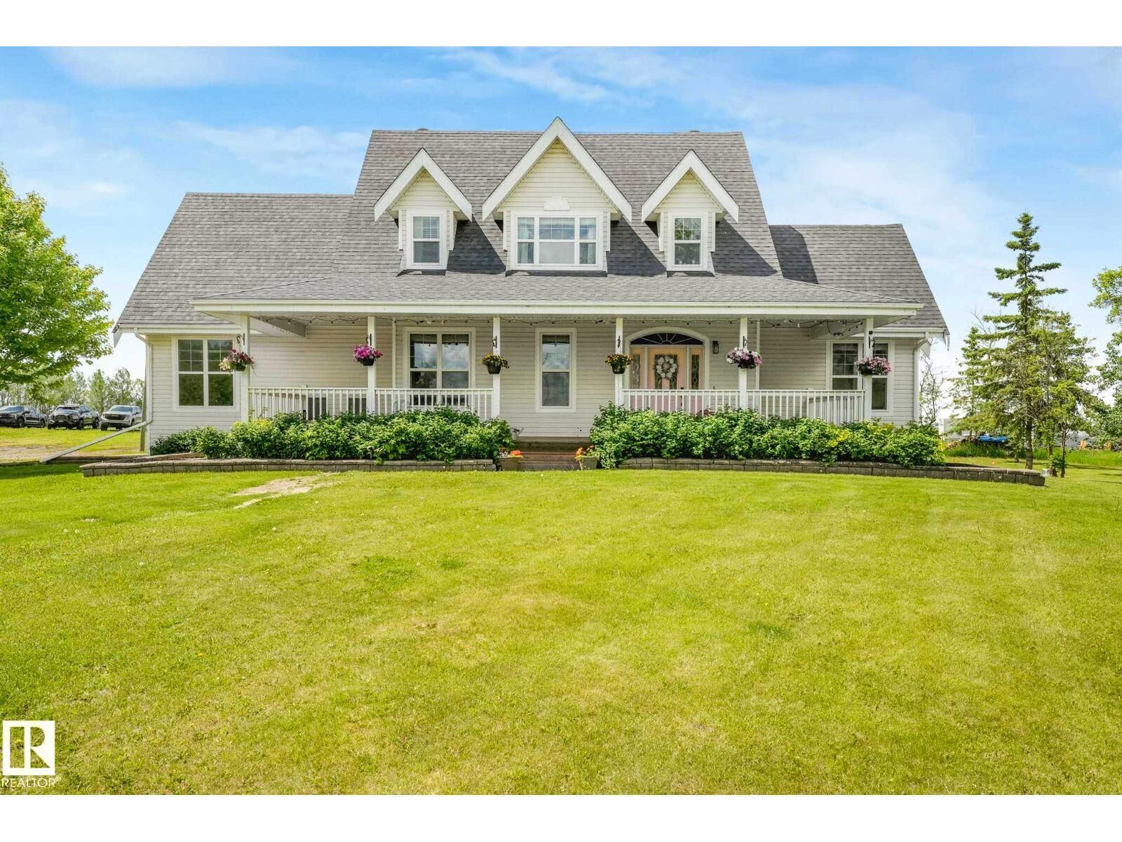 Property Photo: 553006 Range Road 153 AB T0B 4R0