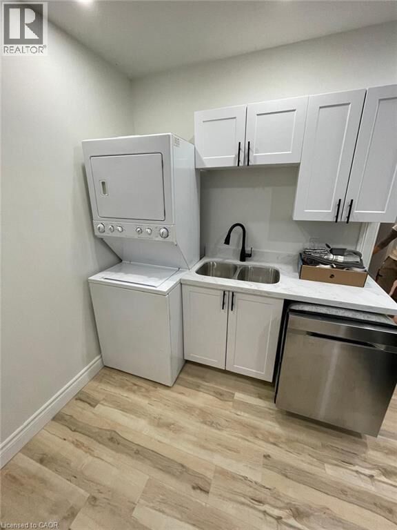 Property Photo:  567 Woolwich Street 6  ON N1H 3Y4 