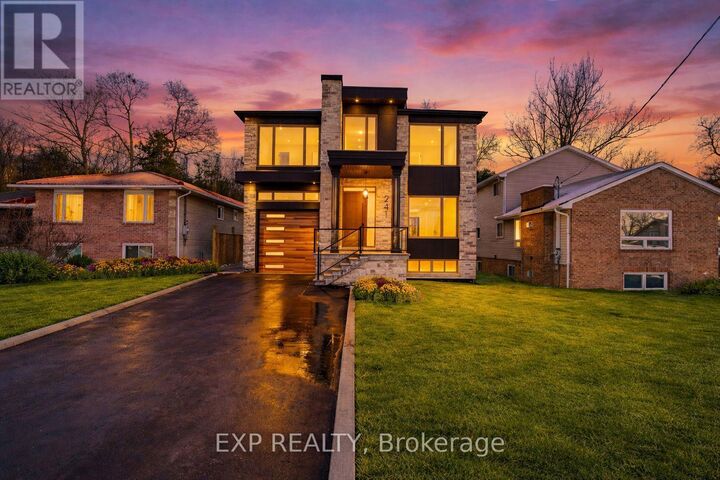 Property Photo:  241 Parkway Avenue  ON L4P 2W1 