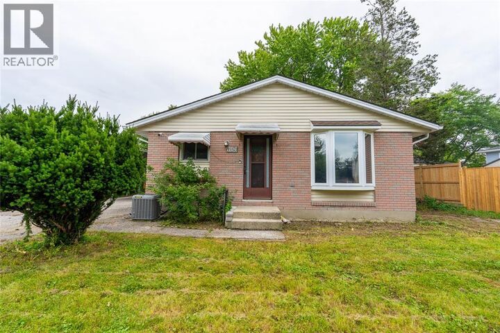 Property Photo:  1104 Overlea Crescent  ON N7S 4E7 