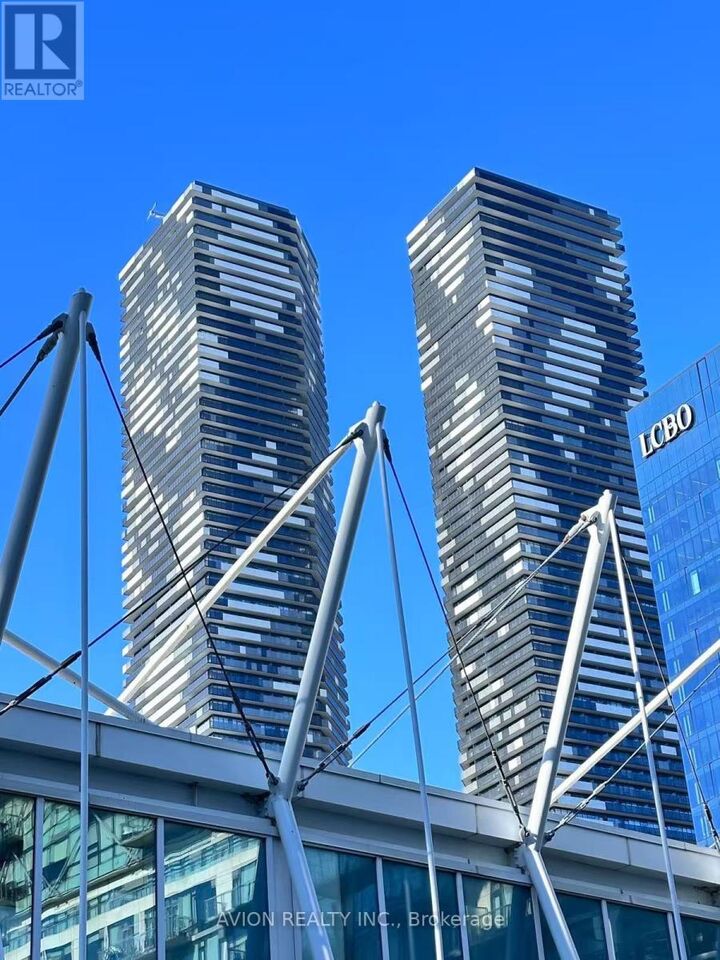 Property Photo:  55 Cooper Street 5710  ON M5E 0G1 
