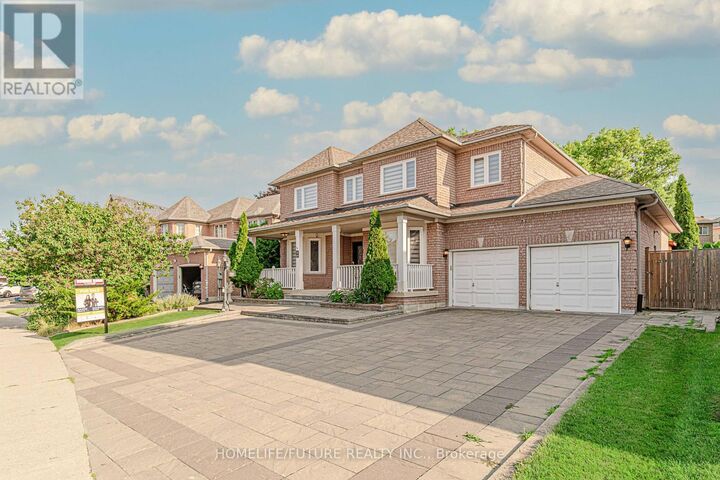 Property Photo: 42 Boxwood Crescent ON L3S 3P6