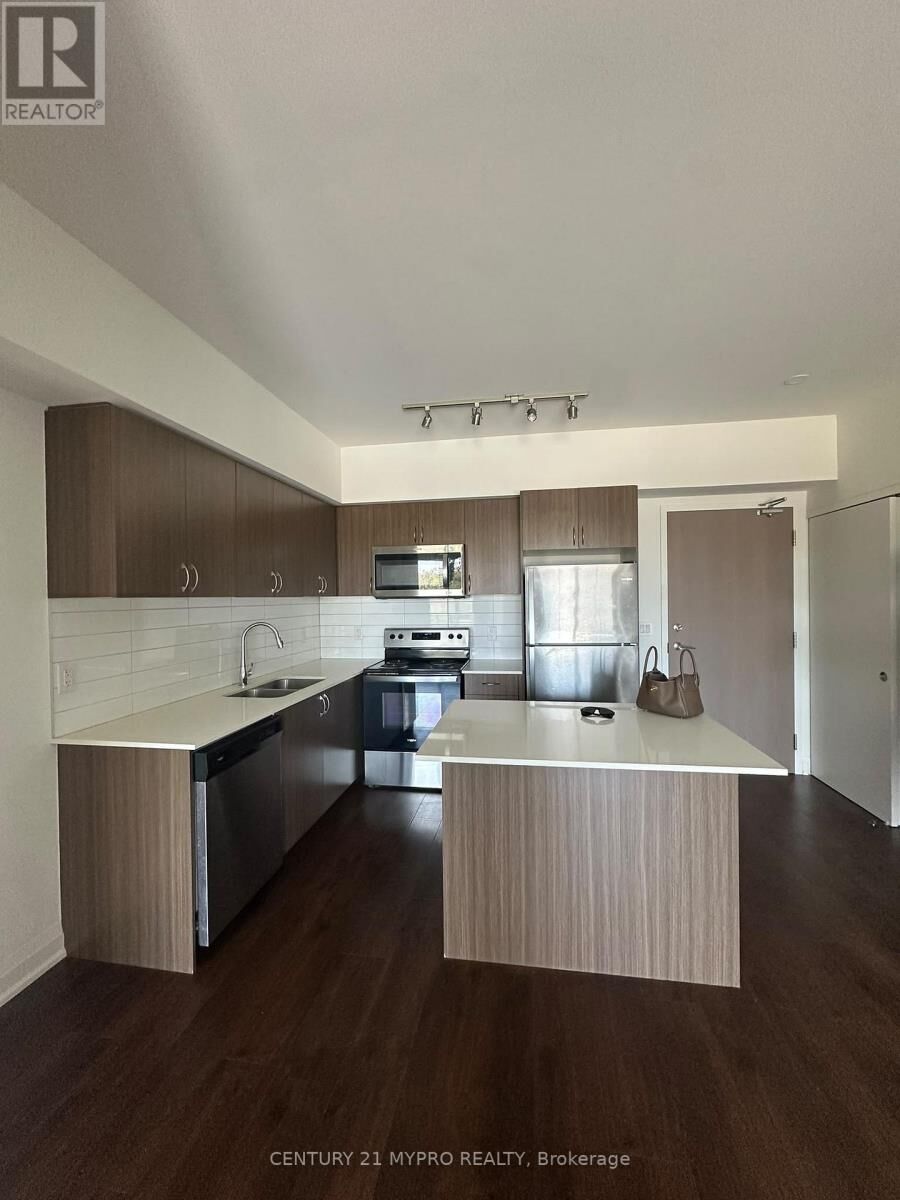 Property Photo: 58 Lakeside Terrace 1007 ON L4M 7B9