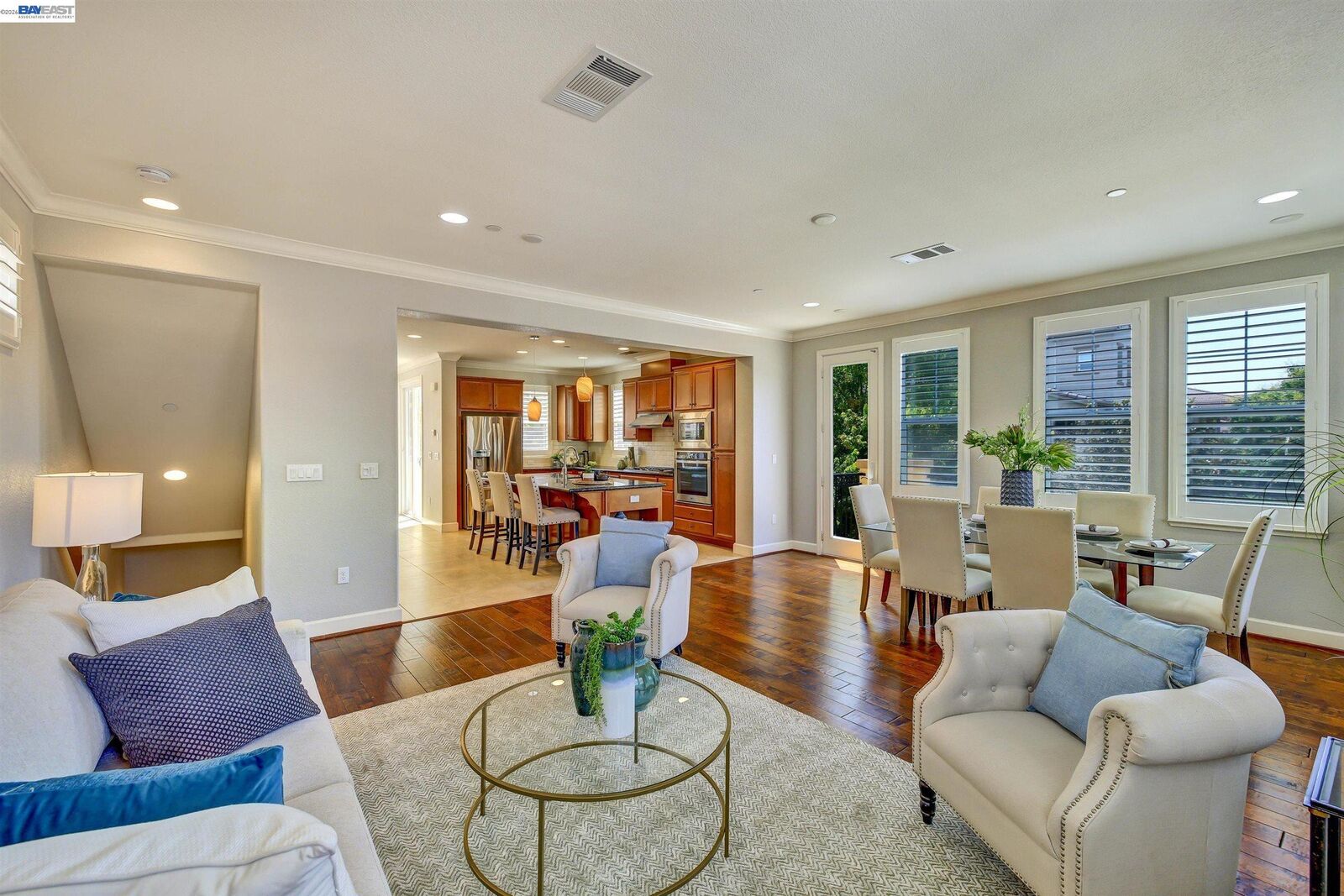Property Photo: 538 Selby Ln CA 94551