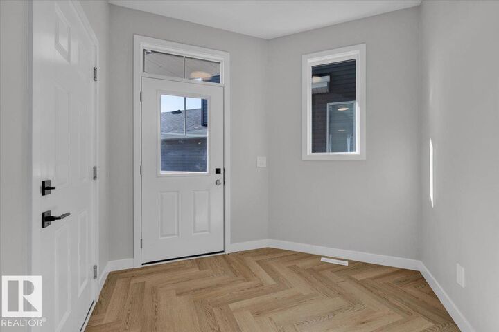 Property Photo:  2217 Crossbill Link NW  AB T5S 0Y6 
