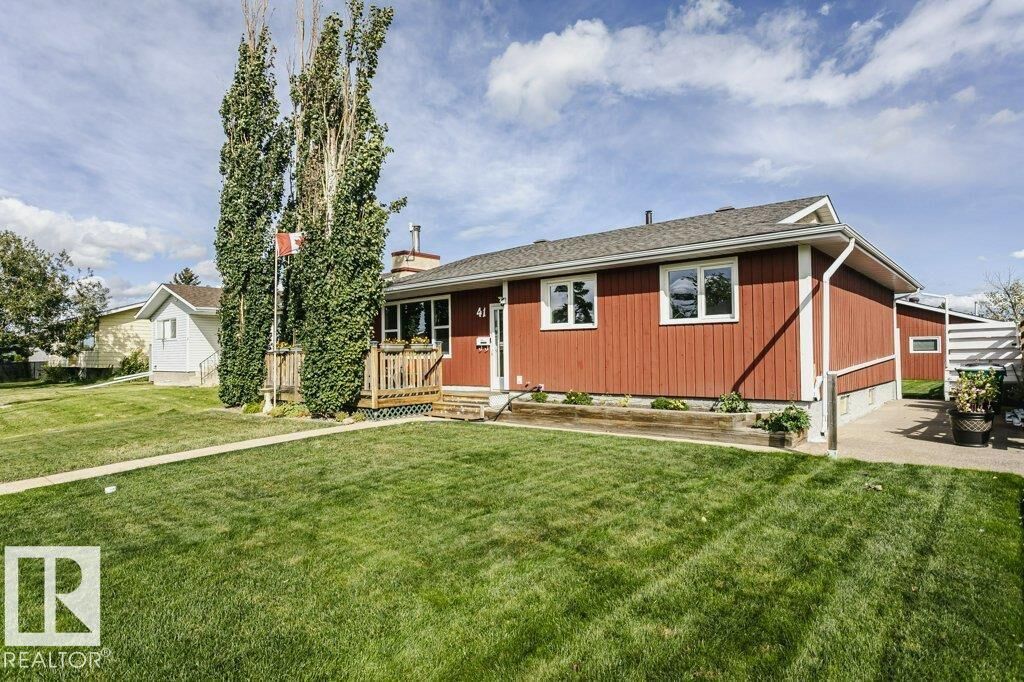 Property Photo: 41 Duke Drive AB T0B 2R0