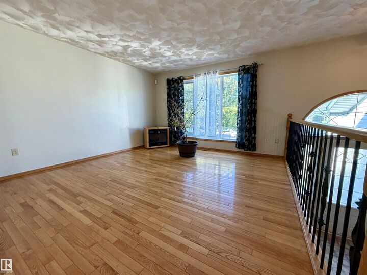 Property Photo:  4506 46 Avenue  AB T9N 1M1 