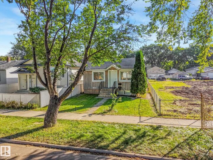 Property Photo: 11841 71 Street NW AB T5B 1W4