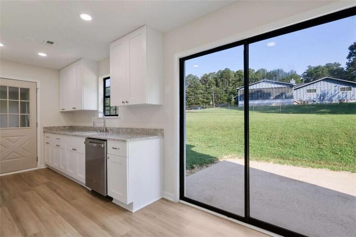 Property Photo:  4068 Hunt Way  GA 30273 