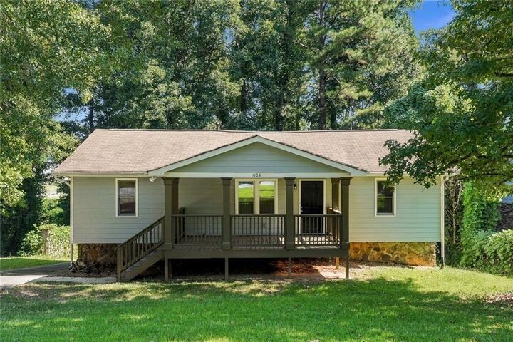 Property Photo:  1003 Salisbury Trail  GA 30296 