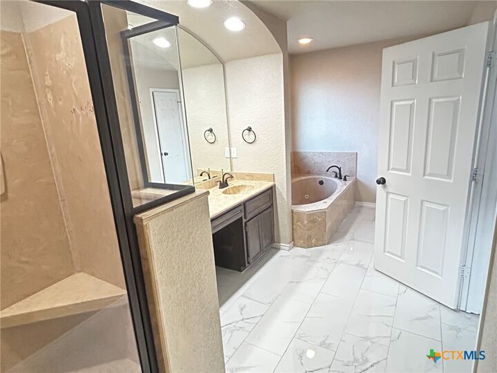 Property Photo:  3410 Breeder Lane  TX 76549 