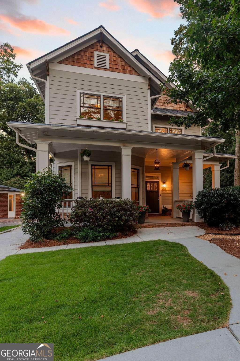 Property Photo:  744 E Side Avenue SE  GA 30316 