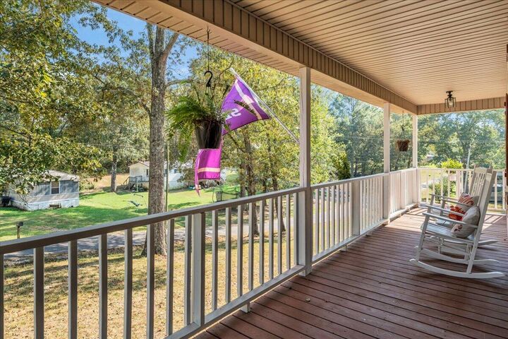 Property Photo:  519 Gunter Avenue  AL 35740 