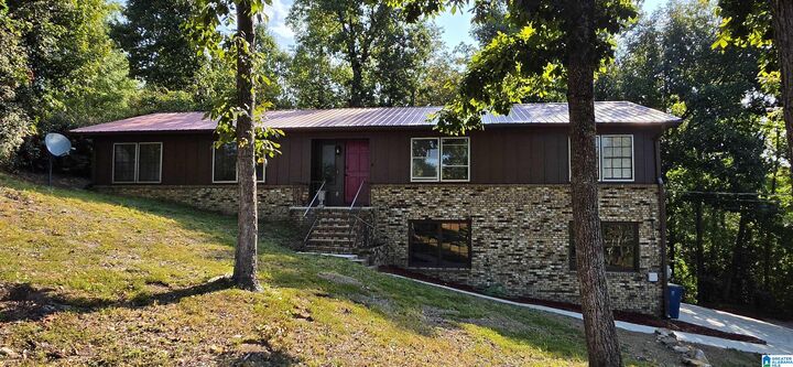 Property Photo:  901 5th Avenue  AL 36265 