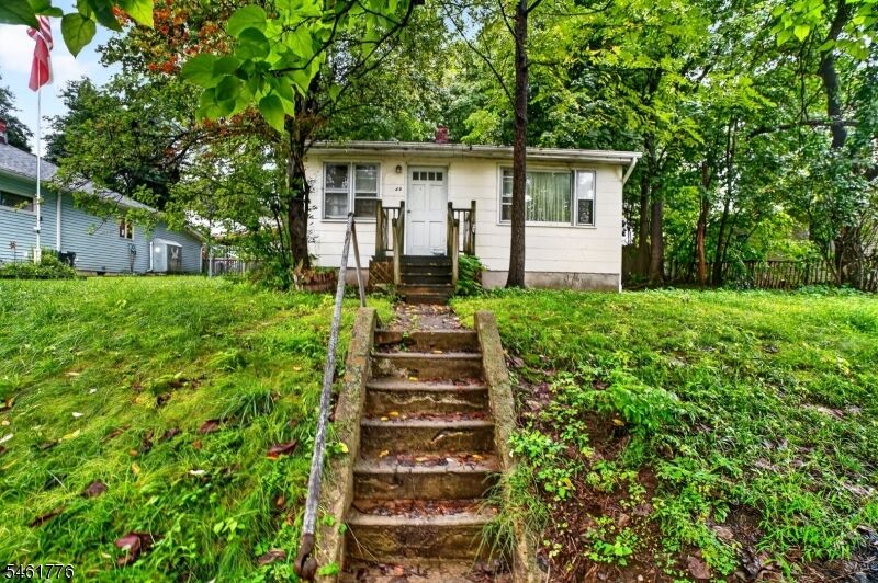 Property Photo:  46 Fowler St  NJ 07416 