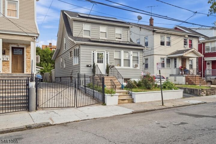 Property Photo:  62 Wilson Pl  NJ 07111 