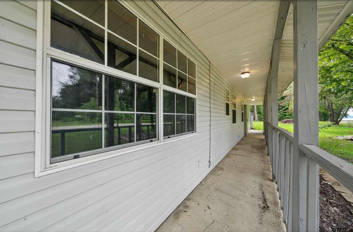 Property Photo: 887 Janis Dr. TX 75757