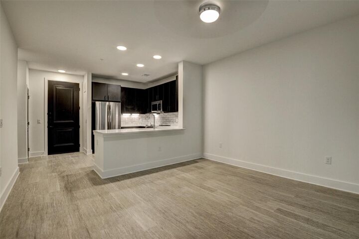 Property Photo: 6400 Washington Street Avenue 709 TX 77007