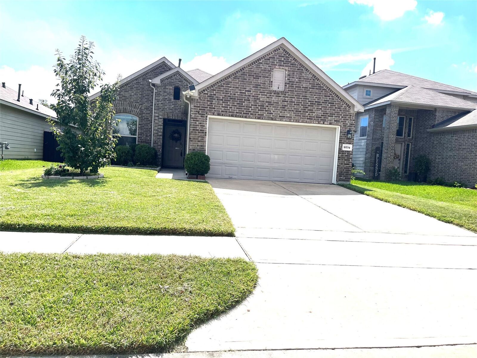 Property Photo:  16534 Twinwalker Drive  TX 77049 