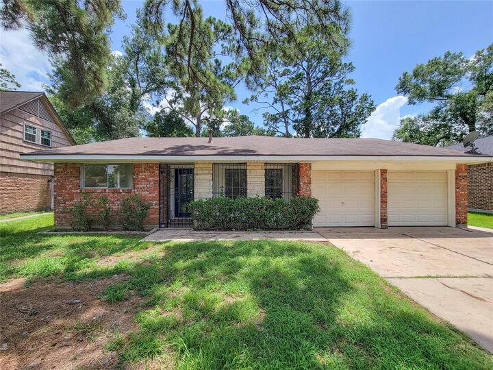 Property Photo:  7426 Navasota Street  TX 77016 