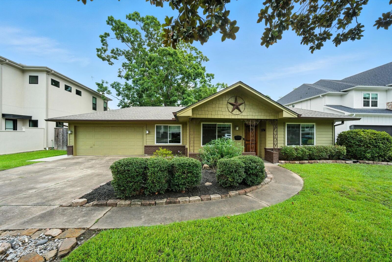 Property Photo:  1714 Parana Drive  TX 77080 