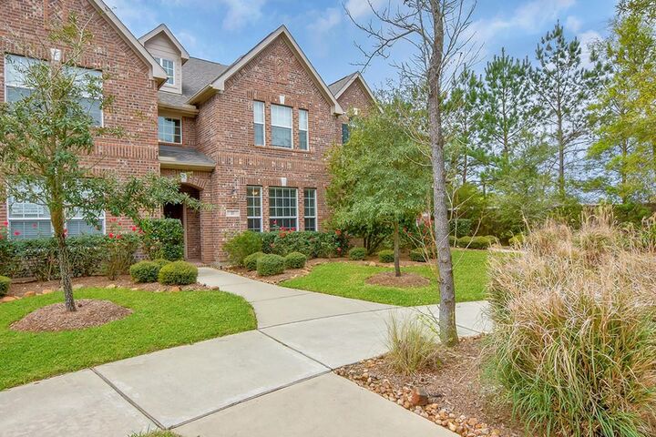 Property Photo:  27 Umbria Lane  TX 77382 