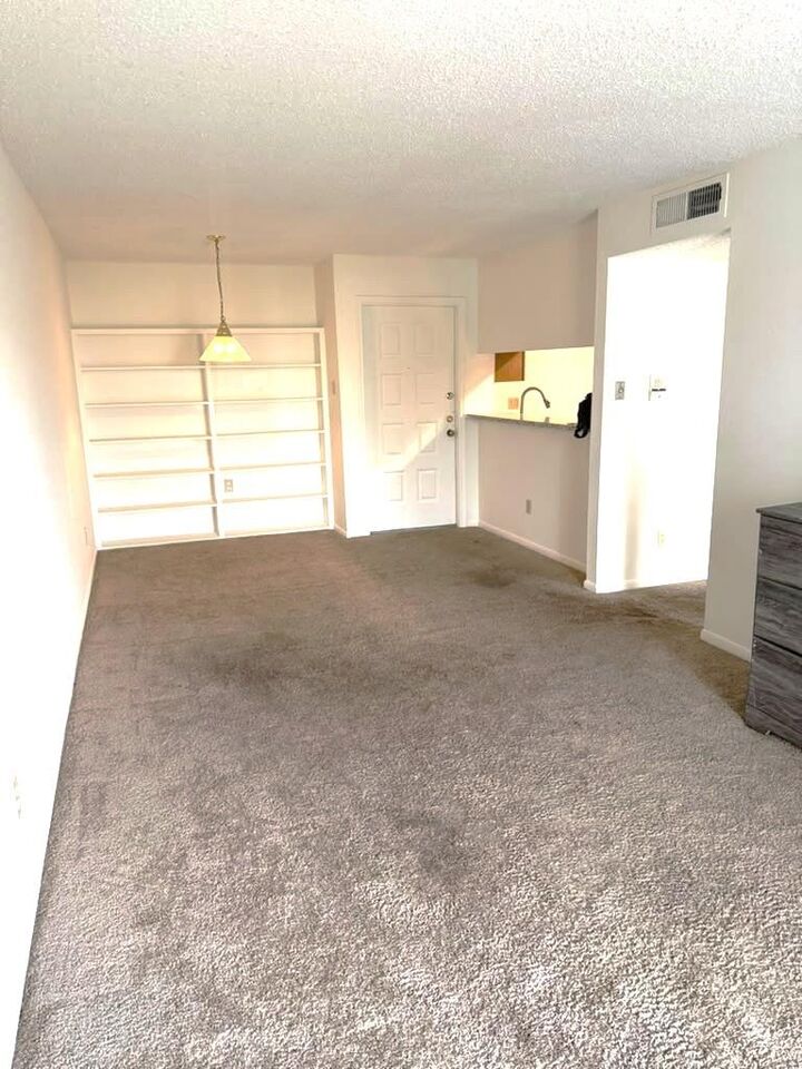 Property Photo: 2826 S Bartell Drive 25 TX 77054