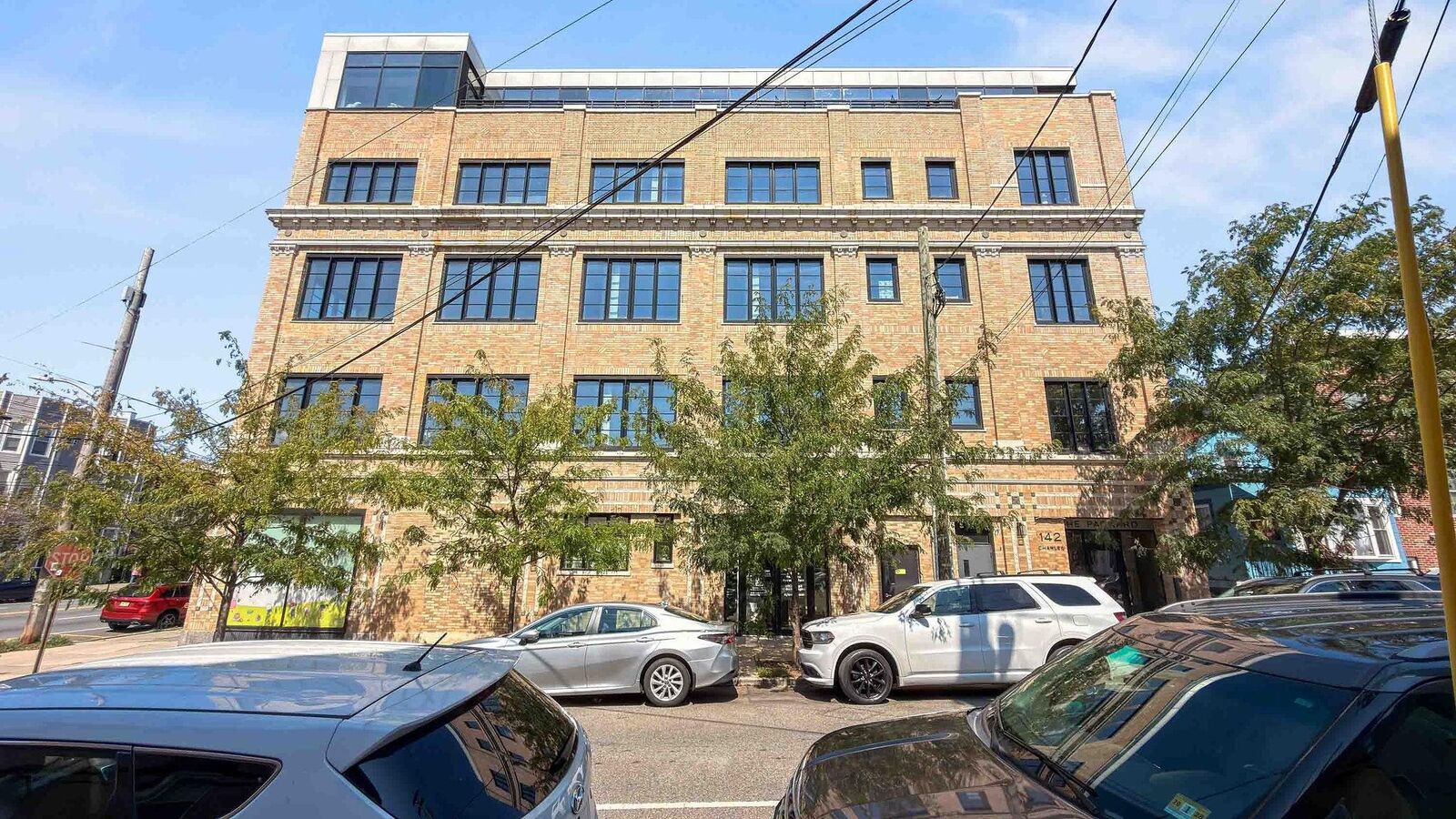 Property Photo:  142 Charles St 204  NJ 07307 