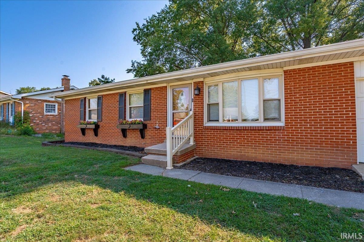 Property Photo: 1112 Tower Drive IN 47601