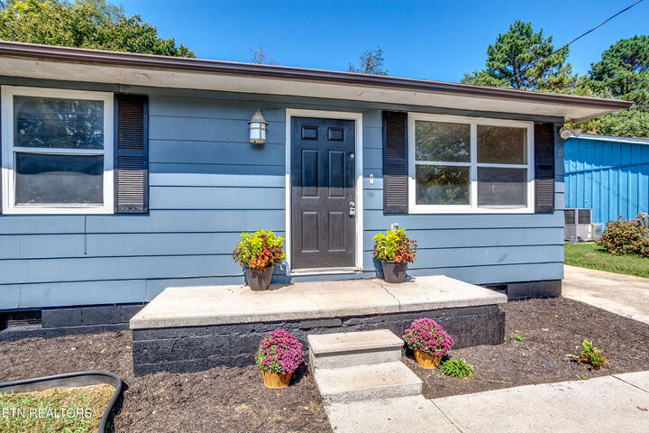 Property Photo:  3403 Wexgate Rd  TN 37931 