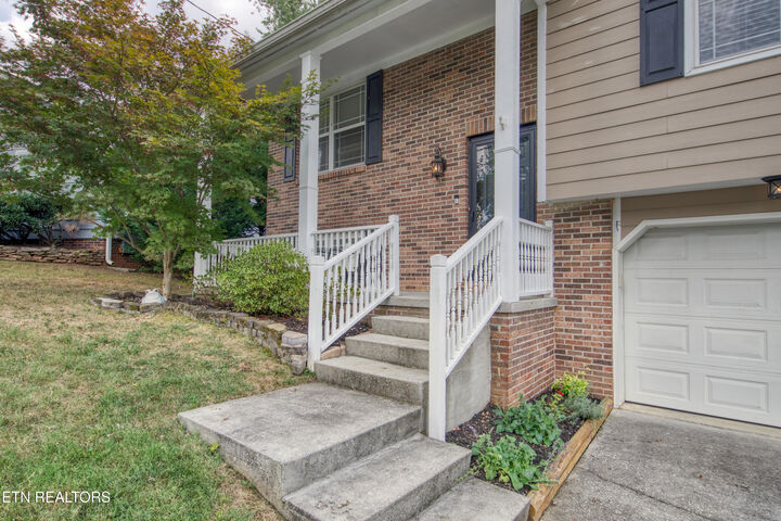 Property Photo:  728 Summerdale Drive  TN 37934 