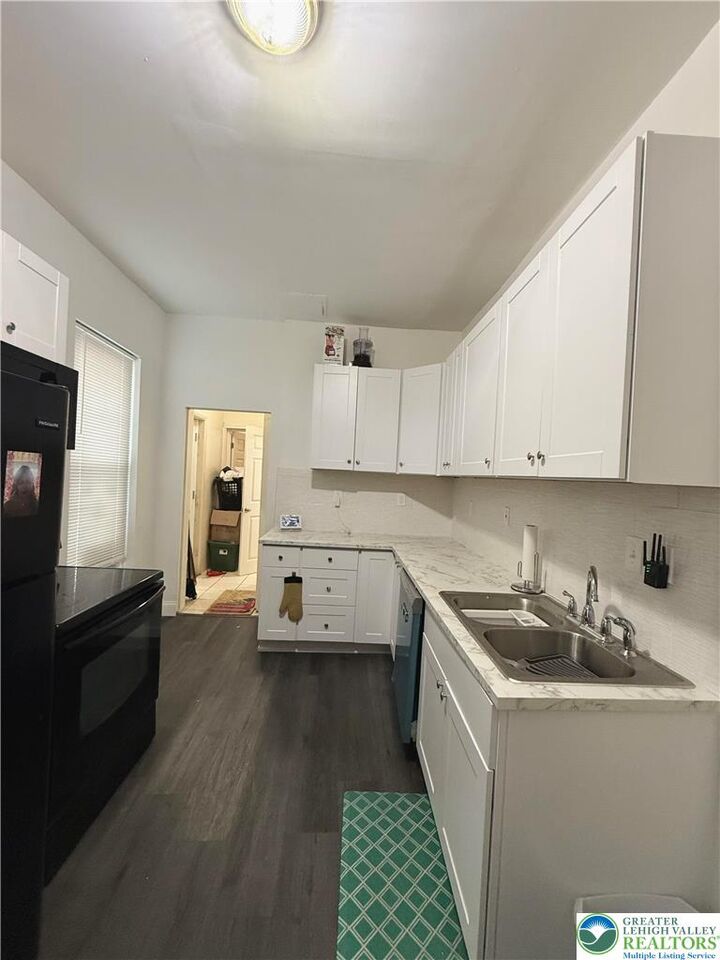 Property Photo:  614 N 8th Street 1  PA 18102 