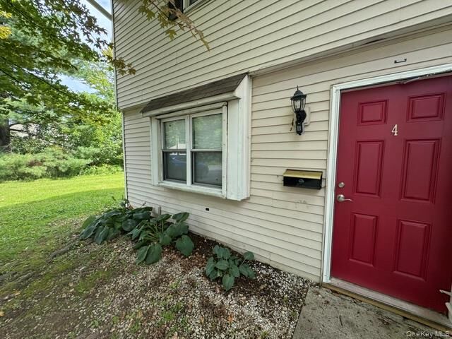 Property Photo:  4 Sylcox Road  NY 12518 