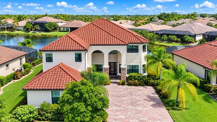 Property Photo: 20170 Cristoforo Place FL 34293