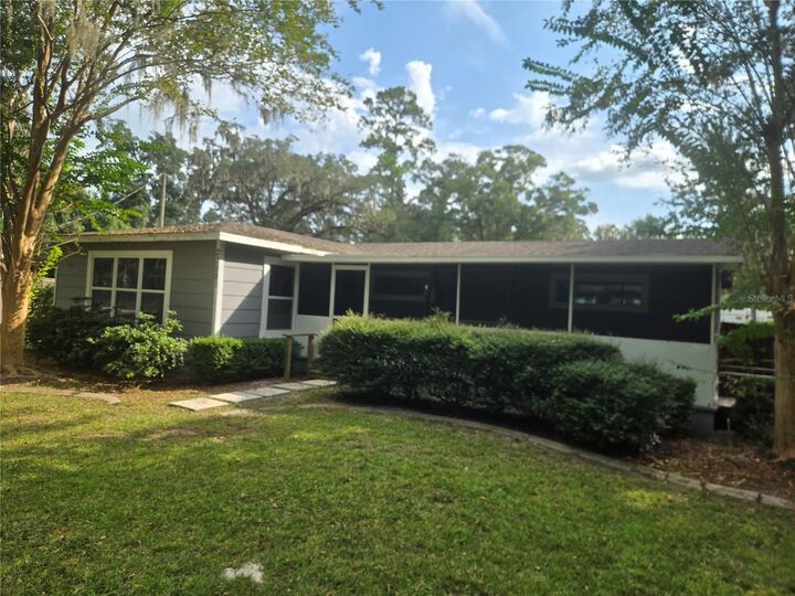 Property Photo:  23981 NW 183rd Place  FL 32643 