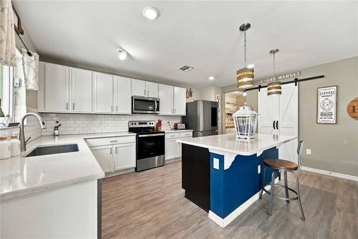 Property Photo: 119 Sunfish Drive FL 33881