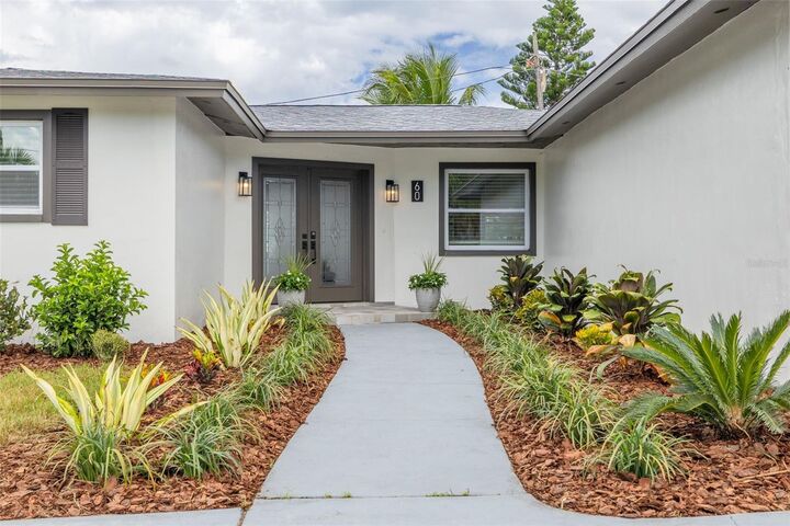 Property Photo:  60 Kipling Plaza  FL 33767 