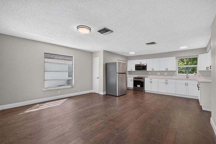 Property Photo: 34 Read Street FL 34689
