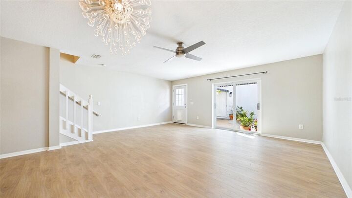Property Photo: 4202 W North B Street B FL 33609