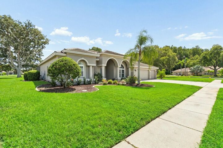 Property Photo: 1003 Kings Way Lane FL 34688