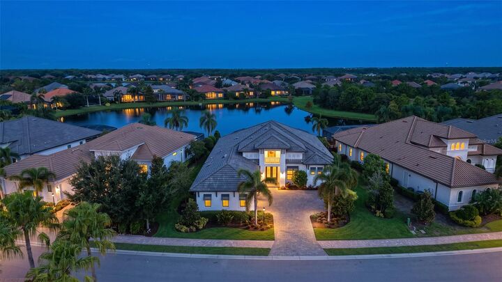 Property Photo:  16105 Castle Park Terrace  FL 34202 