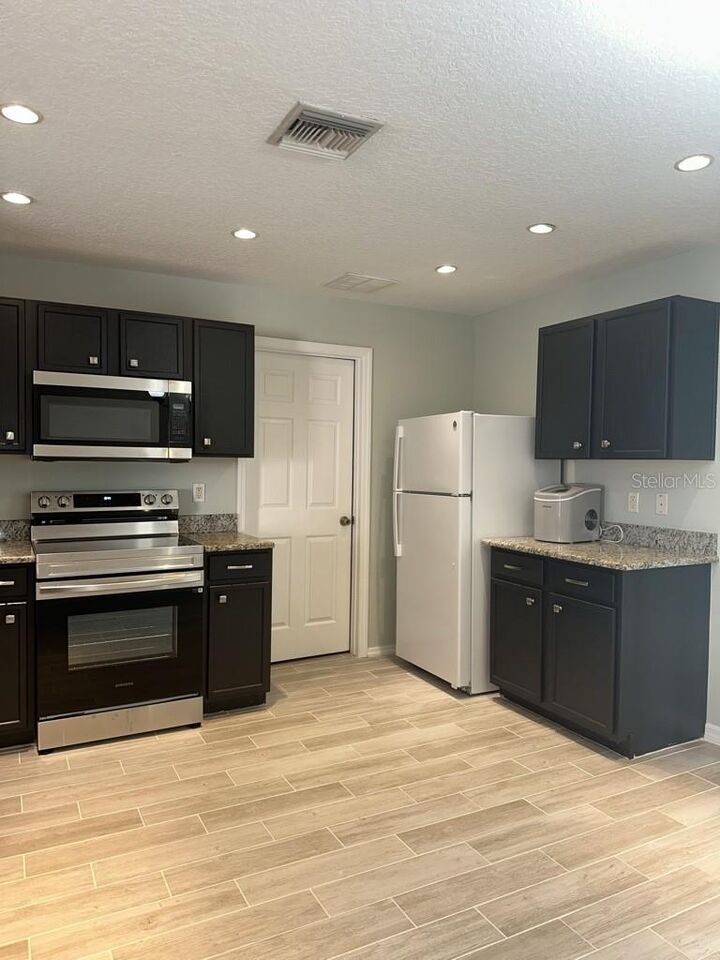 Property Photo:  13646 Tramore Drive  FL 33556 
