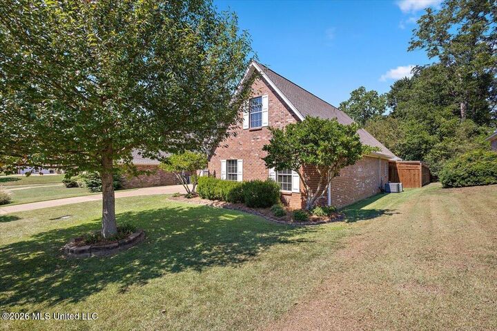 Property Photo:  728 Woodrun Drive  MS 39208 