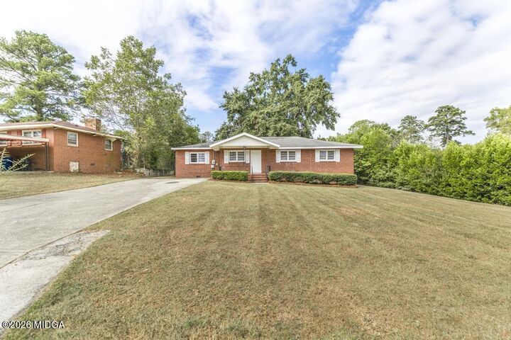 Property Photo: 1662 Downing Circle GA 31206