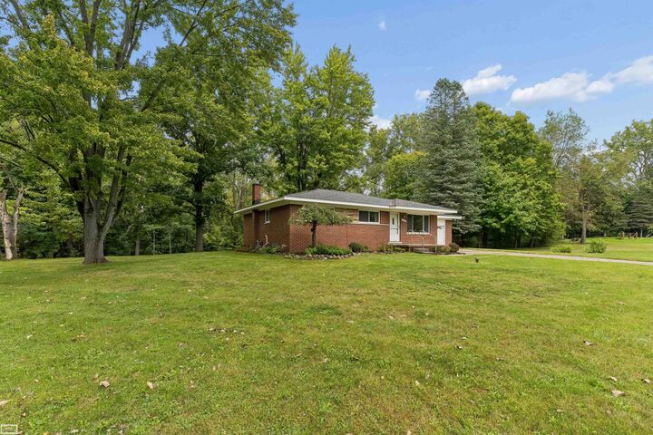 Property Photo:  21601 Chester Road  MI 48096 