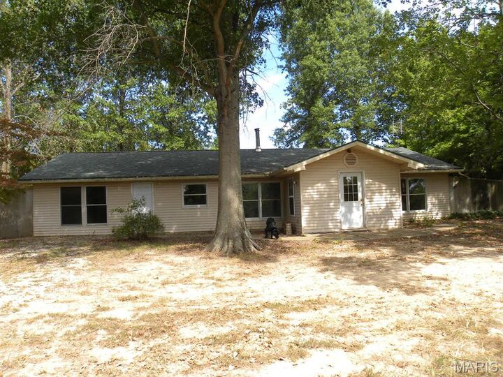 Property Photo: 21512 Richey Hollow Road IL 62052
