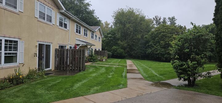 Property Photo: 1142 Greenwood Circle IL 60098